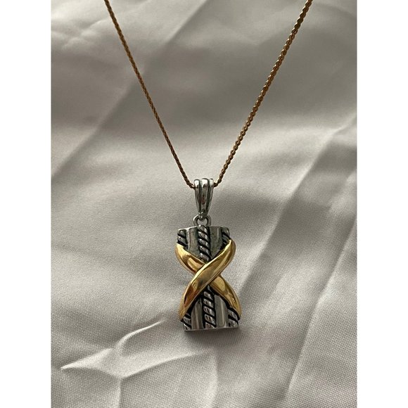 Vintage 2-Tone Criss Cross Pendant on Serpentine Gold Tone Chain Necklace - Picture 4 of 10